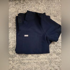 Figs Navy Scrub Top Medium